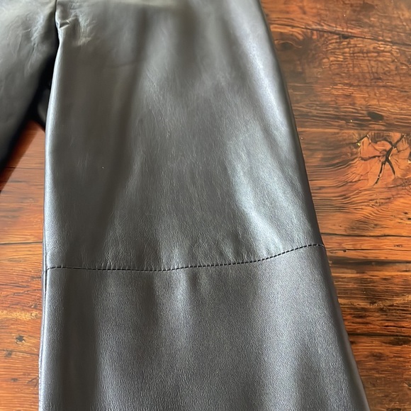 Danier Black Leather Pants Flat Front Boot Cut size 6 - Picture 5 of 9